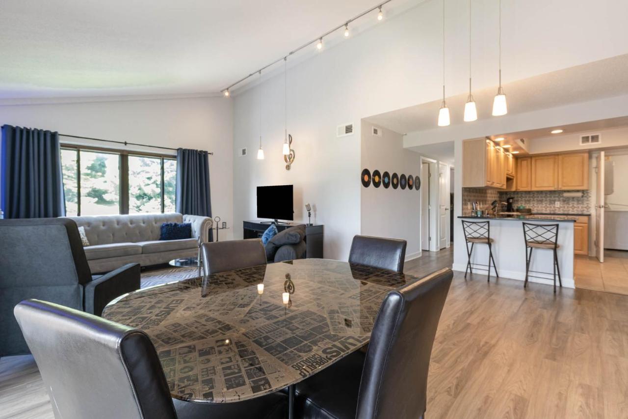 Large, Stunning Elvis Themed Condo,10 Min From Cvg Florence Esterno foto