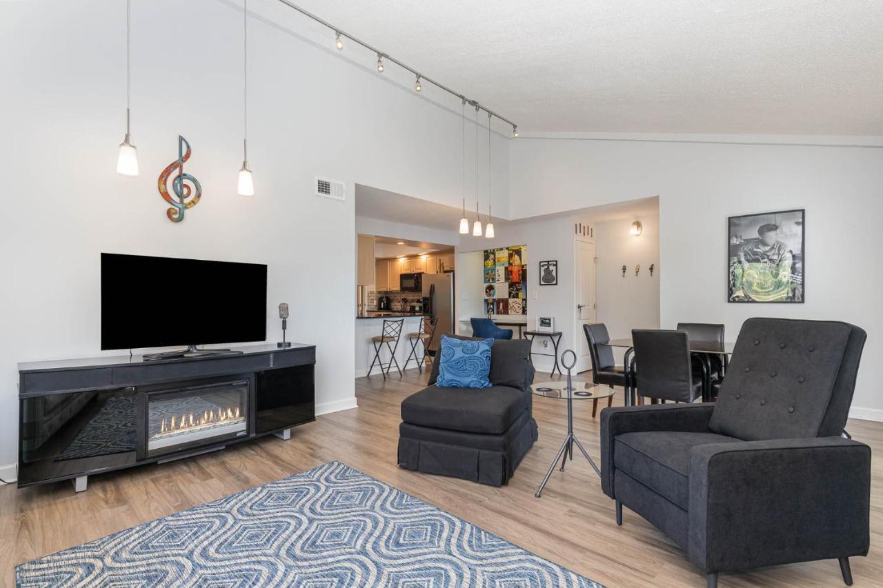 Large, Stunning Elvis Themed Condo,10 Min From Cvg Florence Esterno foto